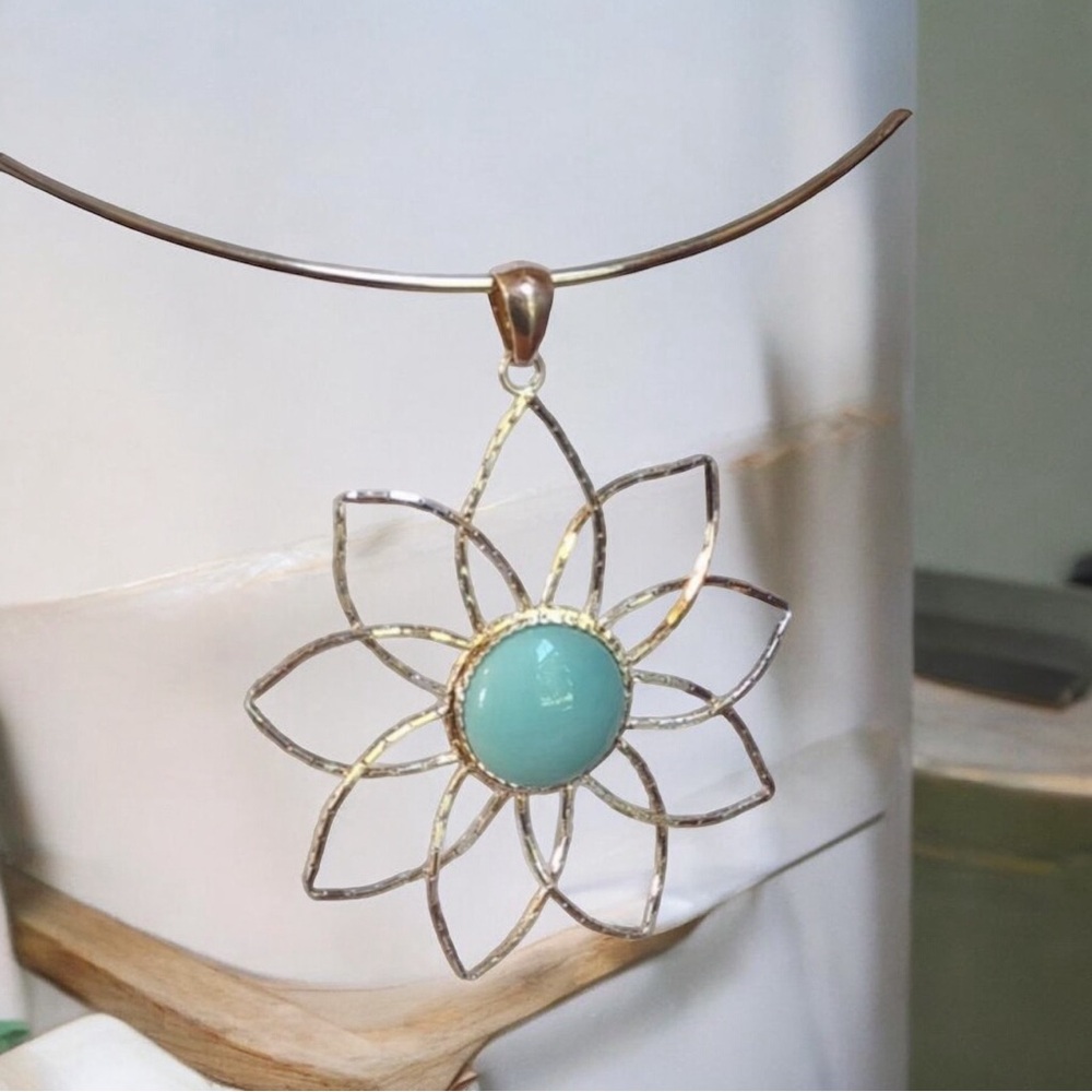 Milor Gold Flower Pendant with Turquoise Center - Picture 7 of 10